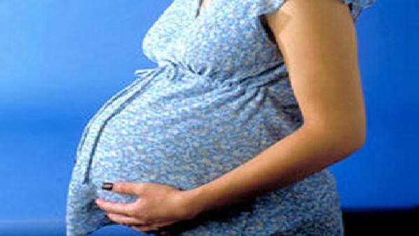 دراسة علمية : التدخين السلبى يضر المرأة وطفلها حتى قبل التخطيط للحمل