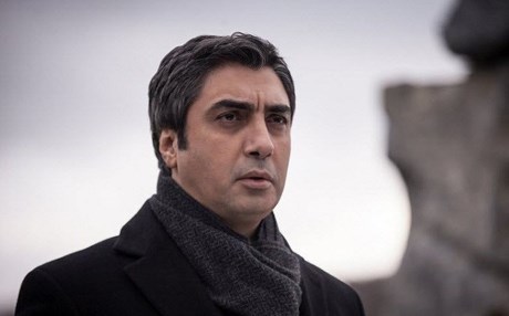 محكمة تركية تبرأ بطل مسلسل “وادي الذئاب” من قضية دعم الانقلابيين