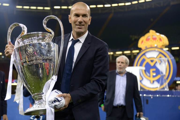 عرض “غير معقول” من رئيس ريال مدريد لزيدان
