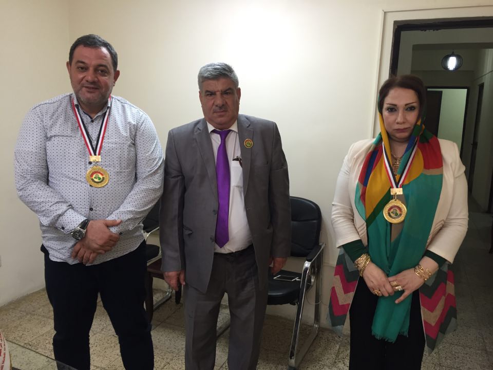 رئيس جمعية الابداع العلمي والابتكار يكرم المدير التنفيذي لمؤسسة باسل الرحيم الخيرية