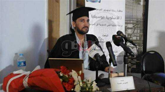 نصير شمه يناقش رسالة الماجستير واللجنة تقرر “يستحق الدكتوراه”