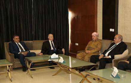 البارزاني يتفق مع علاوي والنجيفي على رفع العقوبات فوراً عن كردستان