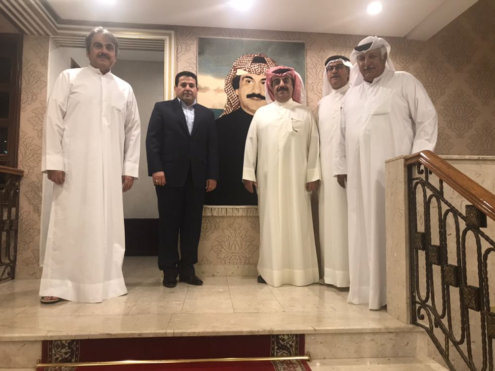 وزير الداخلية يزور عائلة الفنان الراحل عبد الحسين عبد الرضا