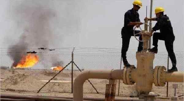 أسعار النفط تتراجع متجهة صوب 65 دولارا للبرميل