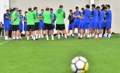 المنتخب الوطني يباشر تدريبه لخليجي23.. وقاسم: جاهزون لمواجهة البحرين