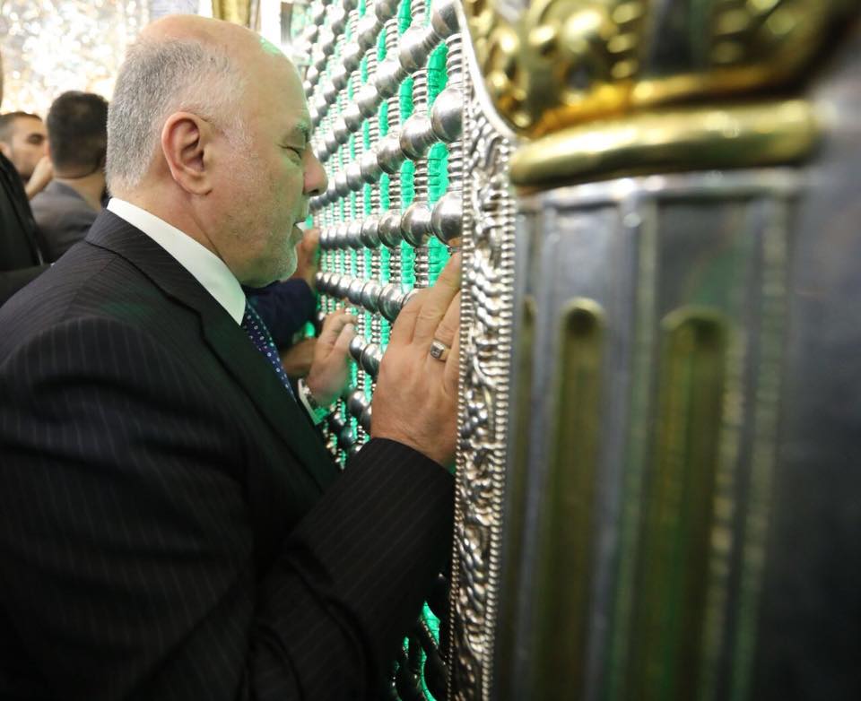 رئيس مجلس الوزراء الدكتور حيدر العبادي يتشرف بزيارة مرقد الامام علي عليه السلام.