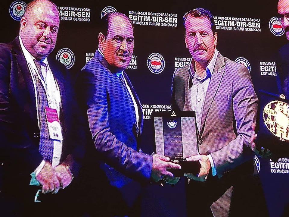 نقيب المعلمين العراقيين يشارك في فعاليات الندوه الدولية حول العولمه والتربية والنقابات والتي اقيمت في تركيا/ اسطنبول.