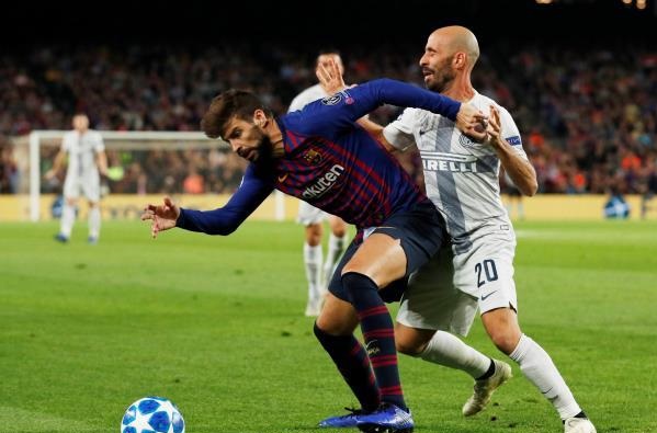 برشلونة يهزم إنتر ميلان بثنائية
