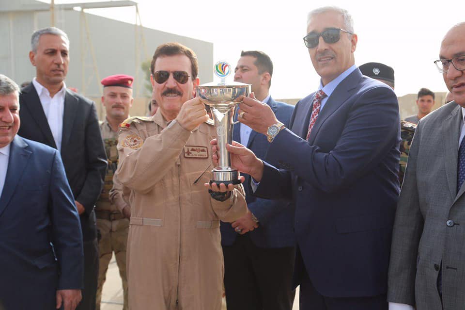 العبيدي يستقبل وفد الجوية المتوج بكاس الاتحاد الآسيوي في مطار بغداد
