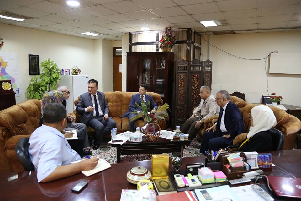 الصناعة والمعادن تبحث مع نائب السفير البلغاري افاق التعاون الصناعي المشترك وسبل تطويره