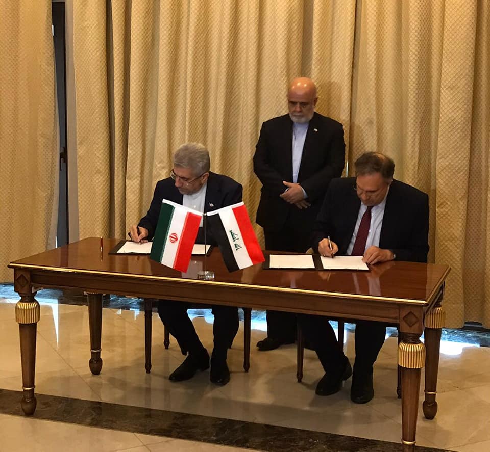 وزارة الكهرباء تبرم مع وزارة الطاقة الايرانية محضر اجتماع لتطوير وتوسيع حجم التعاون في مجال الطاقة الكهربائية
