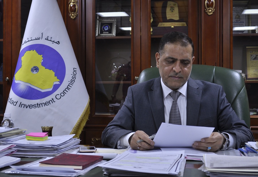 رئيس هيئة استثمار بغداد شاكر الزاملي يفند مزاعم عدد من الصفحات الوهمية التي تناقلت اخباراً كاذبة ومضللة على الـ(الفيس بوك) بشان الاساءة الى المرجعية العليا