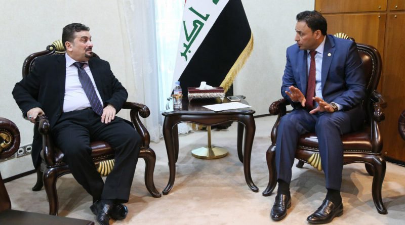 الكعبي يدعو لتمكين الطلبة من الحصول على زمالات دراسية من جامعات رصينة بالخارج ويشدد على تفعيل قرارات لحل مشكلات طلبة البعثات