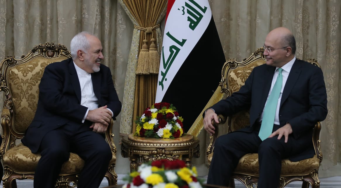 خلال استقباله وزير الخارجية الايراني.. رئيس الجمهورية يؤكد اتباع الحل السياسي لتسوية المشاكل في المنطقة
