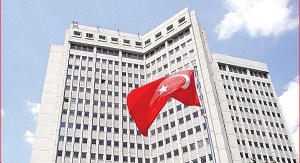 الدفاع التركية : العمال الكردستاني قام بتحريض المتظاهرين على مهاجمة معسكرنا في دهوك