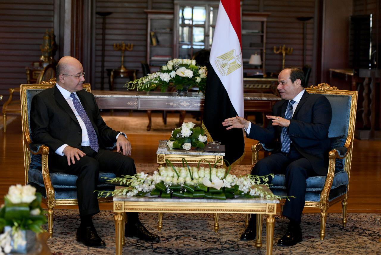 رئيس الجمهورية لنظيره المصري: التعاون المشترك ضرورة لحل الخلافات وتجاوزها