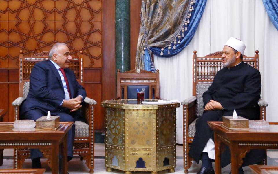 رئيس مجلس الوزراء عادل عبدالمهدي لشيخ الازهر : العراق يسير على الطريق رغم كل الصعوبات