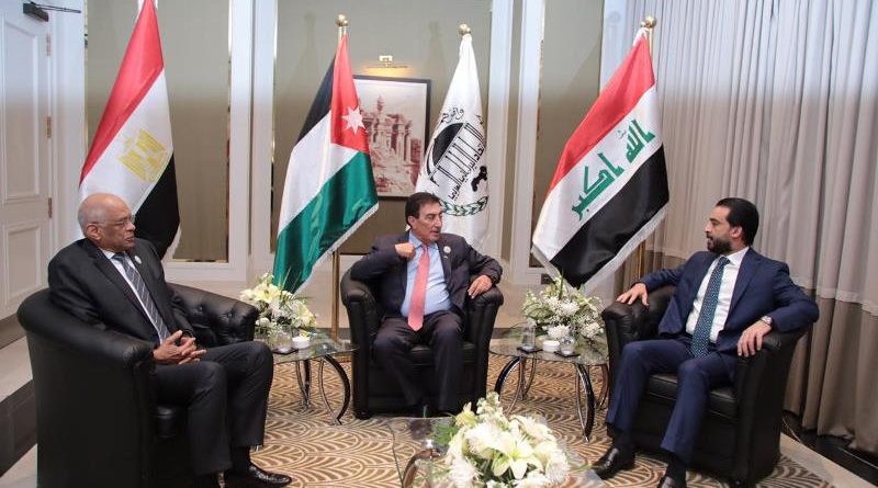 رئيس البرلمان يلتقي نظيريه الأردني والمصري