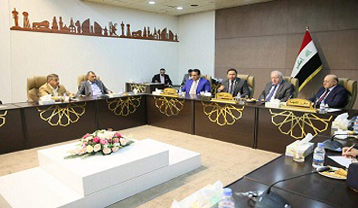 نائب رئيس البرلمان يؤكد ان ادارة السياسة المالية للعراق يجب الا تكون بيد غير المختصين