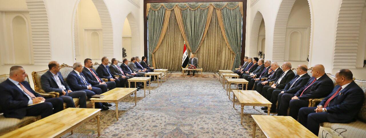 رئيس الجمهورية يستقبل رئيس وأعضاء إتحاد الغرف التجارية
