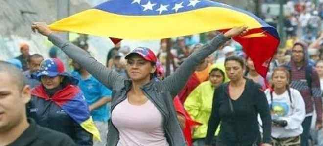 رئيس فنزويلا يحشد ضد “أكبر مسيرة بالتاريخ”