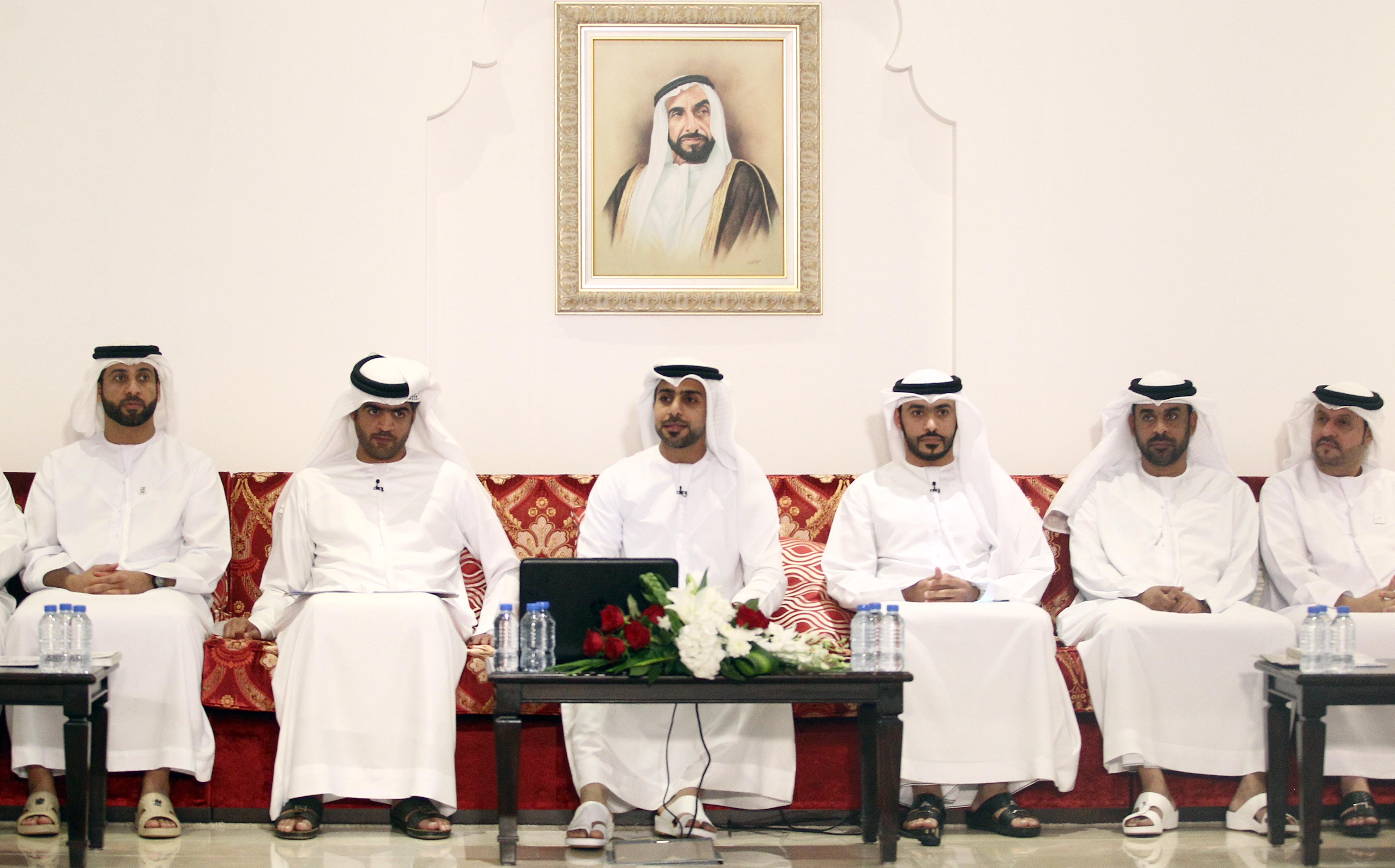 “جرائم تقنية المعلومات واثرها على المجتمع” محاضرة في مجلس محمد خلف بأبوظبي