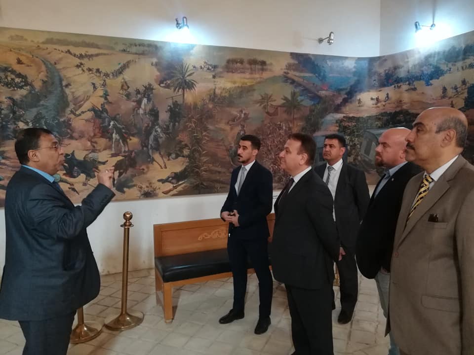 مديرمتحف تراث النجف الاشرف “الشيلان ” يلتقي السفير اللبناني لدي العراق