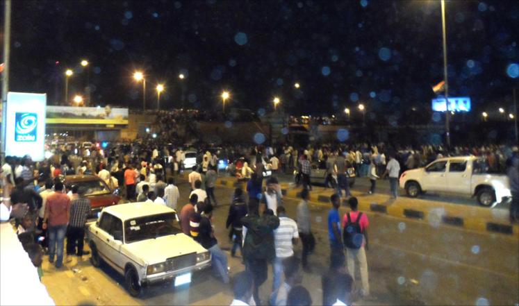 الاحتفالات تعم الخرطوم .. التوصل إلى اتفاق كامل بشأن الوثيقة الدستورية في السودان