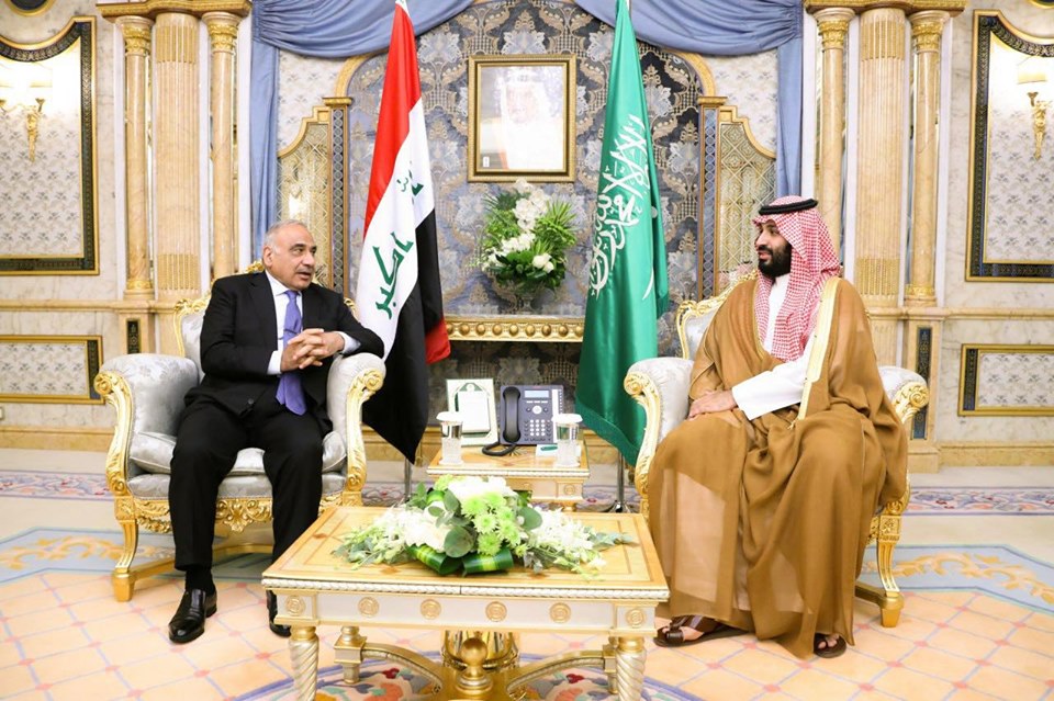 بالصور.. رئيس مجلس الوزراء السيد عادل عبد المهدي يلتقي ولي العهد السعودي الأمير محمد بن سلمان.