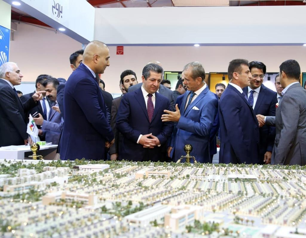 على هامش فعاليات معرض اربيل الدولي.. المهندس وديع الحنظل يستقبل رئيس وزراء أقليم كوردستان مسرور بارزاني