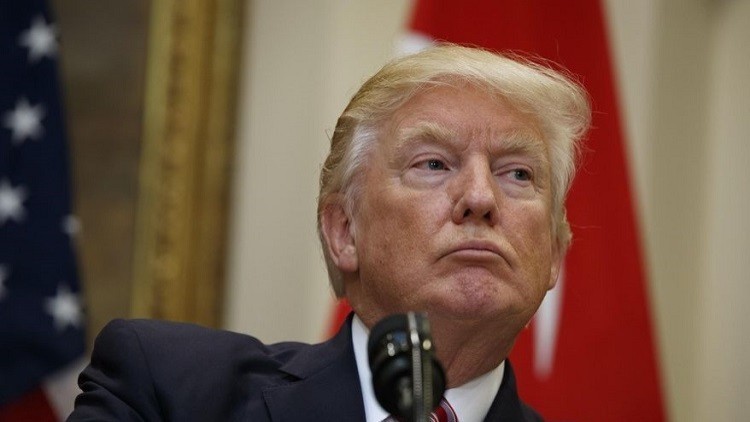 الرئيس الأميركي يطالب بكشف هوية من سرب مكالمته مع رئيس أوكرانيا