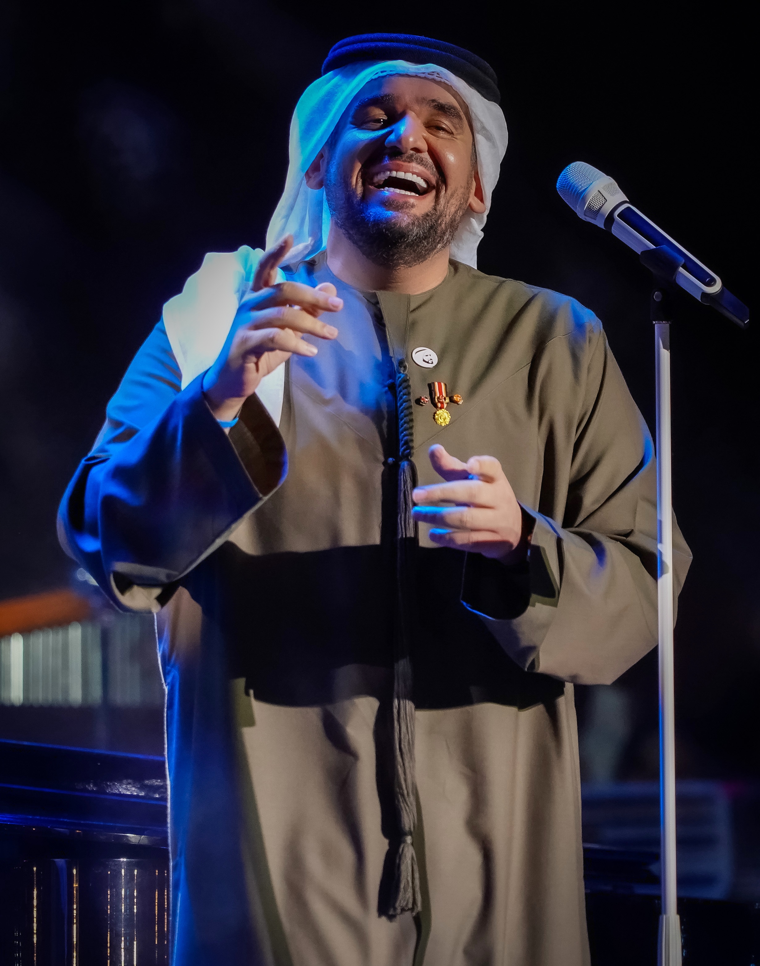 حسين الجسمي والآلاف من جمهور الإمارات يفتتحون مهرجان دبي للتسوق الـ25