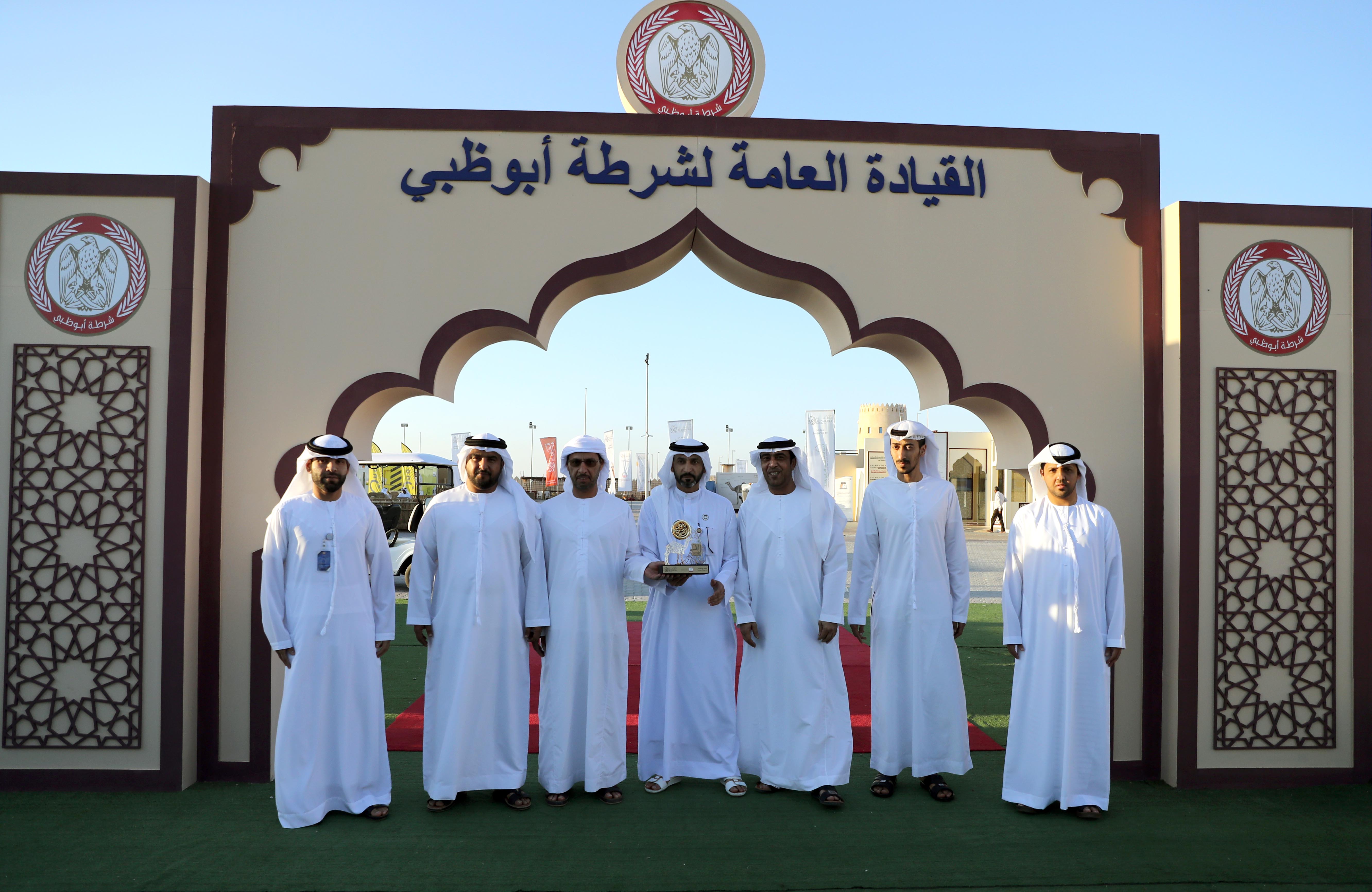 مهرجان الظفرة 2019 يكرم الجهات الراعية والداعمة