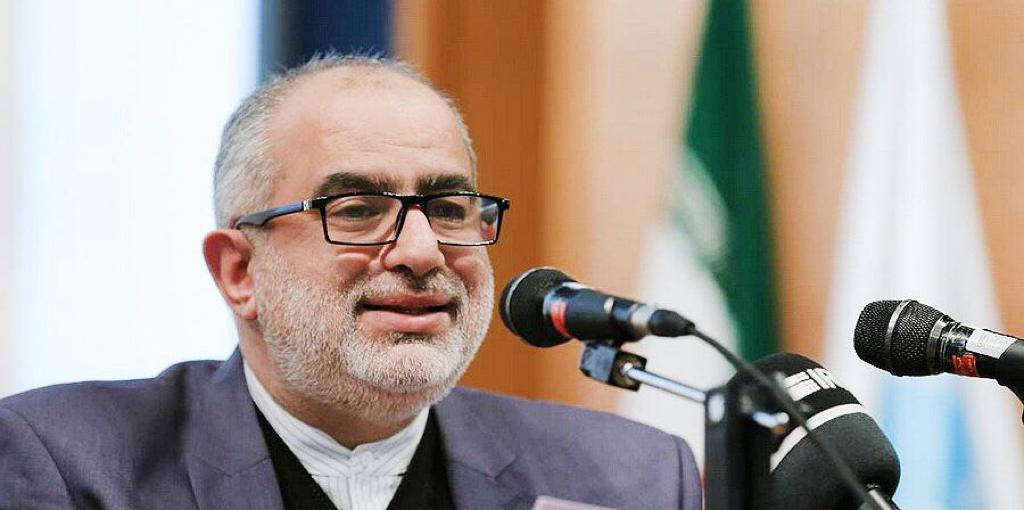 مستشار الرئيس الايراني يتهم ” ترامب ” بنتشر فايروس كورونا في بلاده