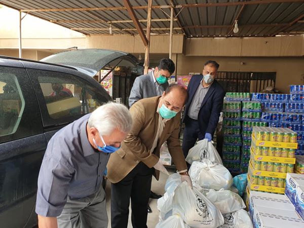 بالصور .. نقابة المعلمين العراقيين تستمر بتوزيع السلة الغذائية للعوائل المتعففة واصحاب الدخل المحدود .
