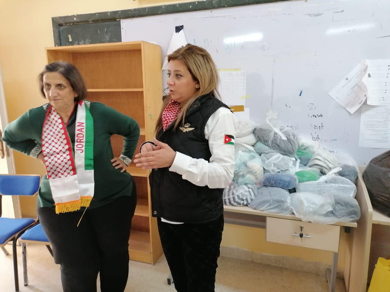 مجموعة من الناشطات الأردنيات يطلقون مبادرة ( سوا الاردن ) للأعمال الإنسانية والخيرية .
