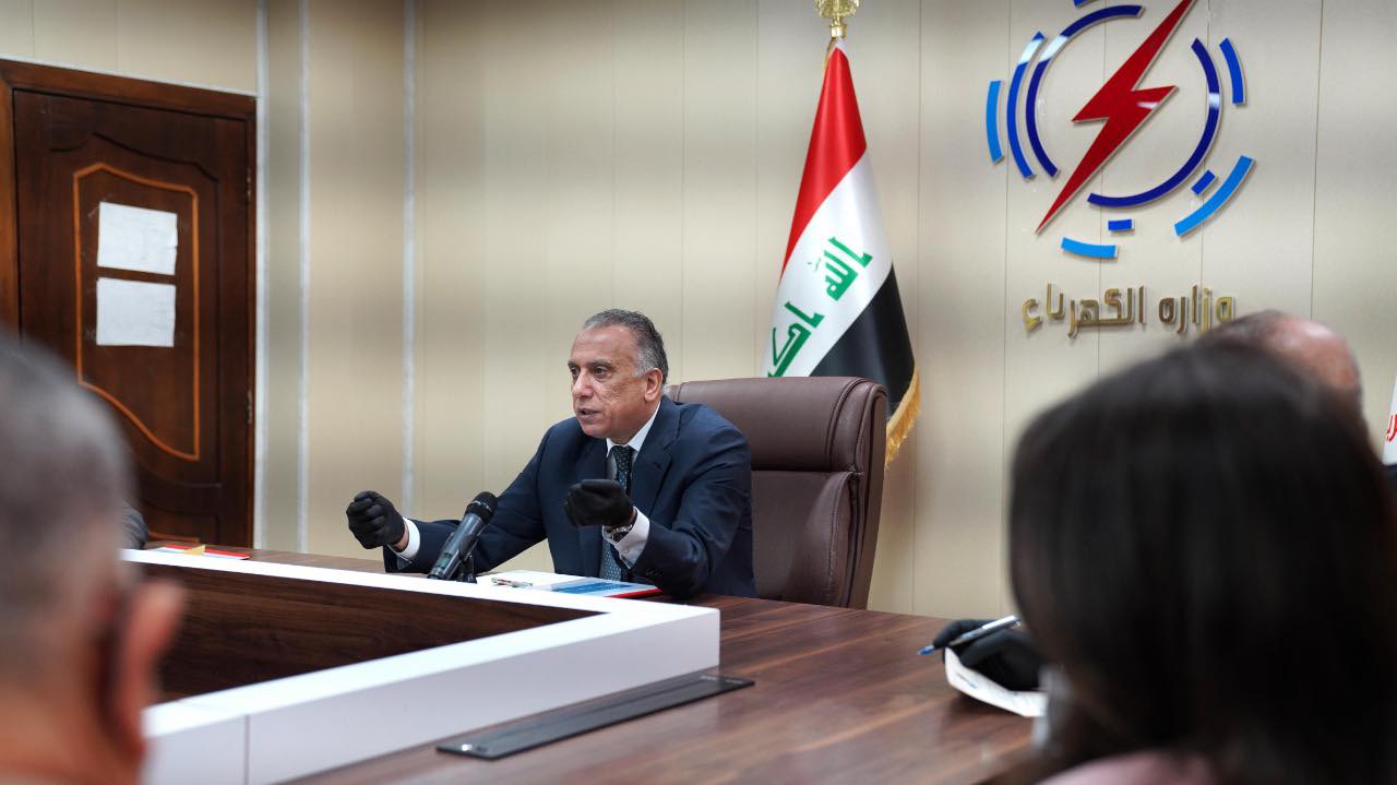رئيس مجلس الوزراء يوجّه وزارة الكهرباء بوضع خطة لتوفير الطاقة ويحذر من إستغلال الوظيفة الحكومية