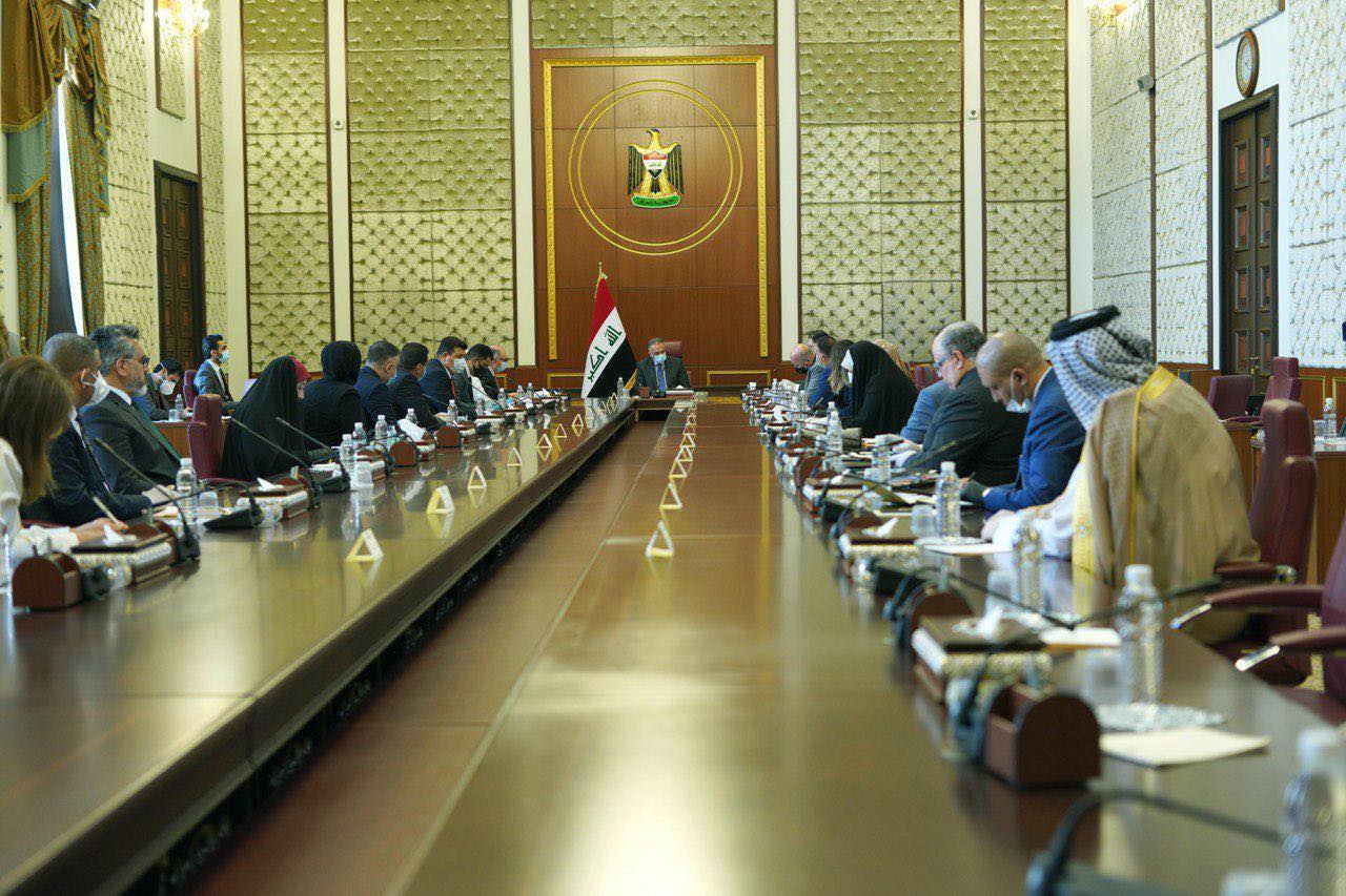 الكاظمي يعقد اجتماعا مع أعضاء لجنة الاقتصاد والاستثمار النيابية