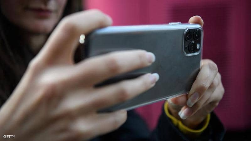 توقعات تقنية ترجح “تغييرا جذريا” في هواتف آيفون الجديدة
