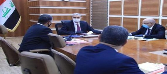 وزير الداخلية يؤكد اهمية انصاف الضباط الذين لديهم غبن في موضوع الترقية اواخطاء ادارية سابقة منعتهم من الحصول على استحقاتهم