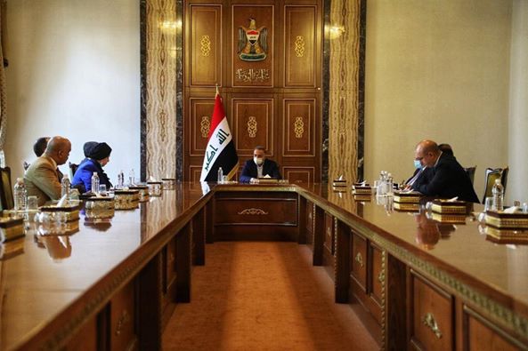رئيس مجلس الوزراء مصطفى الكاظمي يستقبل رئيس وأعضاء مفوضية الانتخابات
