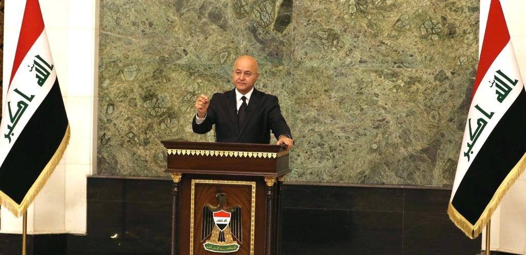 في كلمة امام الجمعية العامة للأمم المتحدة في دورتها 75.. رئيس الجمهورية يدعو لتشكيل تحالف دولي ضد الفساد، رافضا ان يكون البلد ساحة تصفية حسابات، مؤكدا ان الانتخابات المبكرة الحرّة والنزيهة مطلب شعبي ووطني