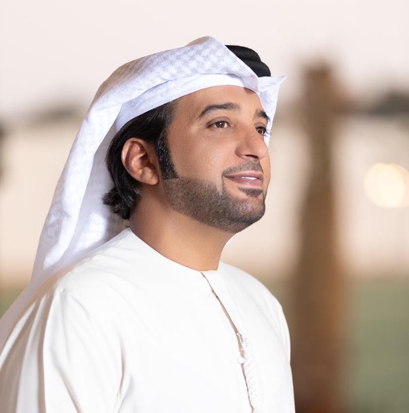 عيضة المنهالي ما بين عقل وقلب في “يمرني طاريك”