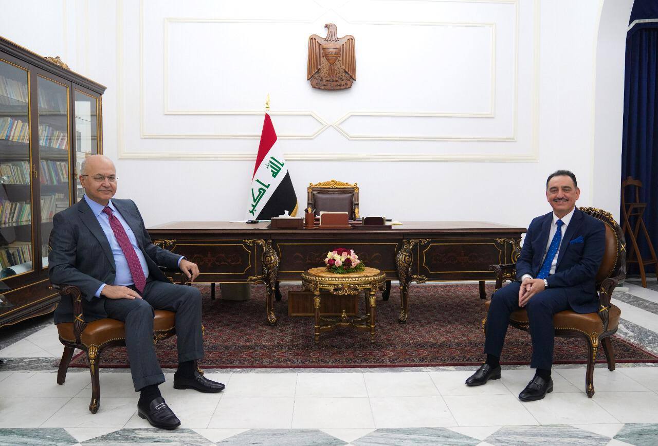 رئيس الجمهورية يشيد بجهود استعادة جامعة الموصل مسيرتها التعليمية بعد إرهاب داعش واحتضانها الطلبة من مختلف الأطياف والمكونات
