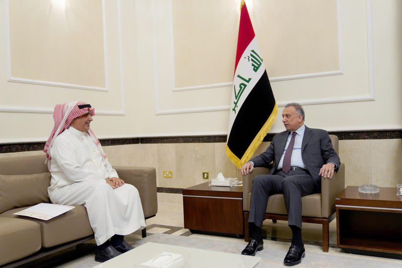 الكاظمي يستقبل السفير السعودي في العراق