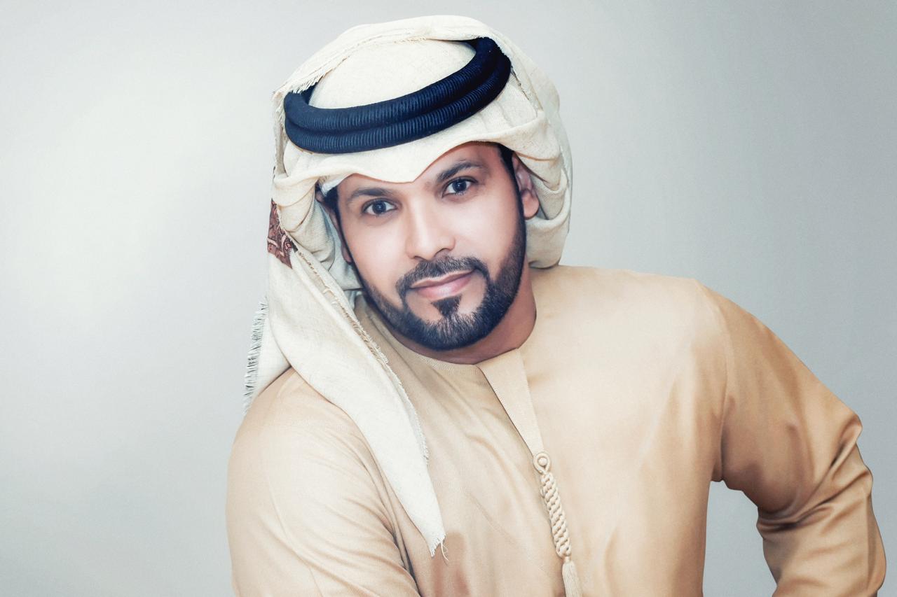 إهداء الى الشيخ محمد بن زايد آل نهيان في اليوم الوطني الإماراتي الـ49 .. عبد المنعم العامري يغني “الكبـار” أشعار خالد بن طناف المنهالي