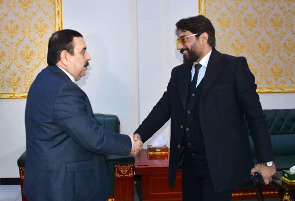 محافظ الأنبار يستقبل الممثل الكوميدي رزاق احمد في مقر ديوان محافظة الانبار
