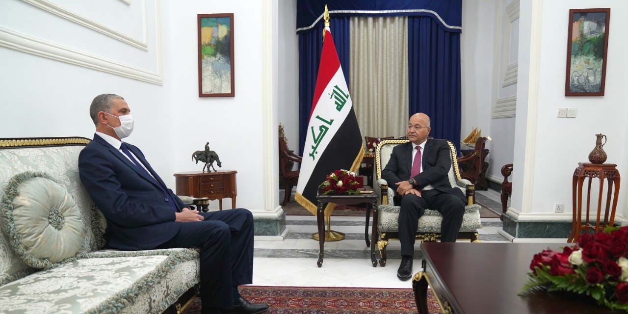 خلال استقباله وزير الداخلية.. رئيس الجمهورية يؤكد ضرورة الارتقاء بعمل المنظومة الأمنية لمكافحة الجريمة وترسيخ أمن واستقرار المواطنين
