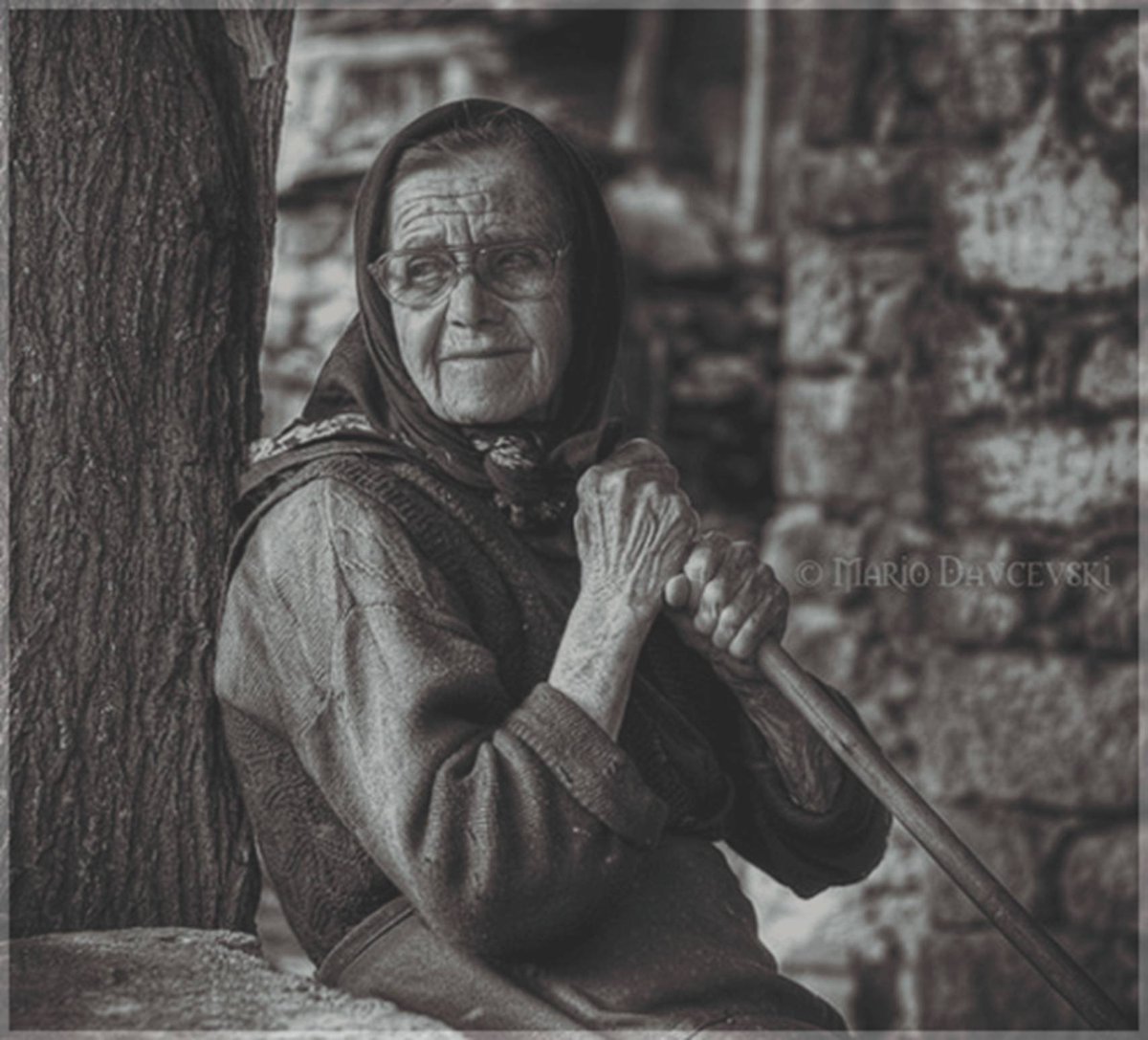 تتقدم بالعمر