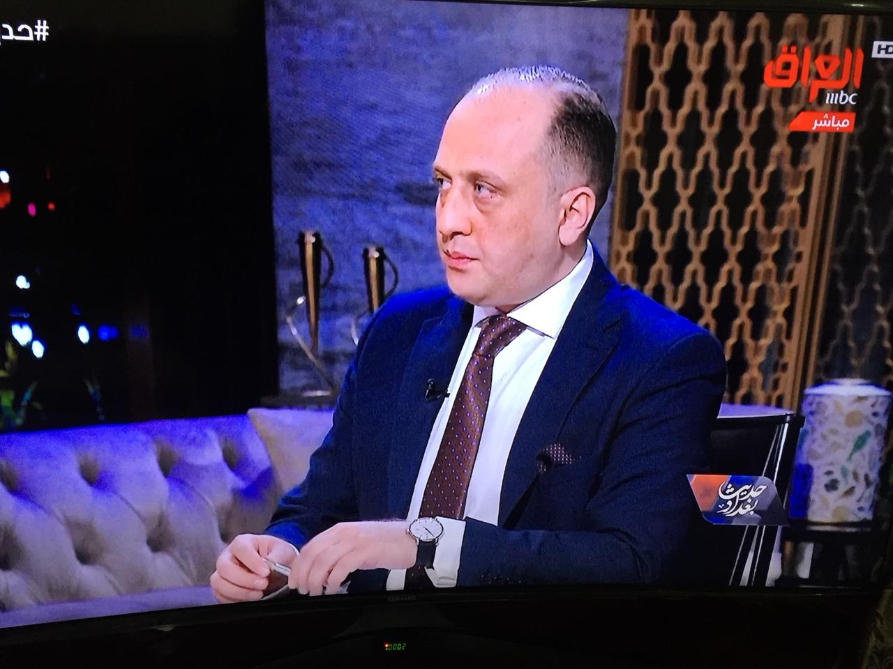 علي طارق يؤكد على دور رابطة المصارف الخاصة في تحفيز العمل بين البنك المركزي العراقي والمصارف ، وينفي علاقة المصارف الخاصة في رفع سعر صرف الدولار